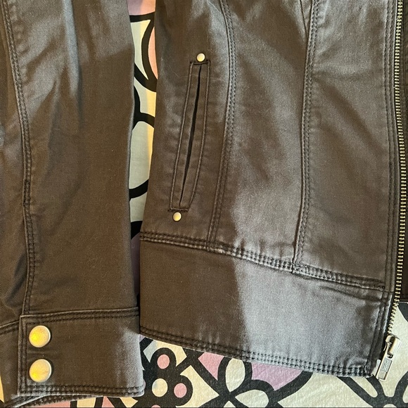 Express Jacket! - Picture 10 of 12